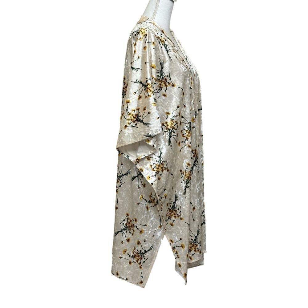 Floreat Anthropologie Velvet Kimono Duster Floral Champagne Yellow Open Front - Picture 2 of 7
